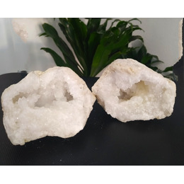 Geodo Quartzo Cristal Tamanho Mèdio (+- 9 cm)
